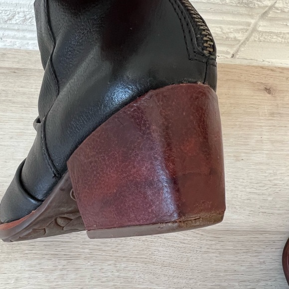 Kork-Ease KisselI - Black Leather Back Zip Bootie size 6 - Picture 9 of 10